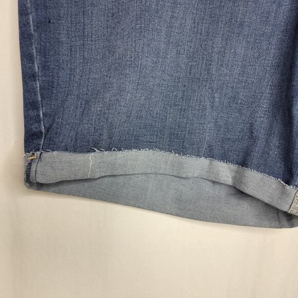 Calvin Klein Jeans Bermuda Cuffed Blue Denim Shorts Raw Hem NWT Plus Size 24W - Picture 7 of 11